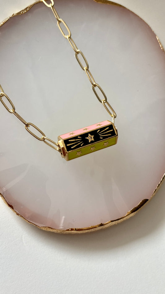 Collier chaîne amulette