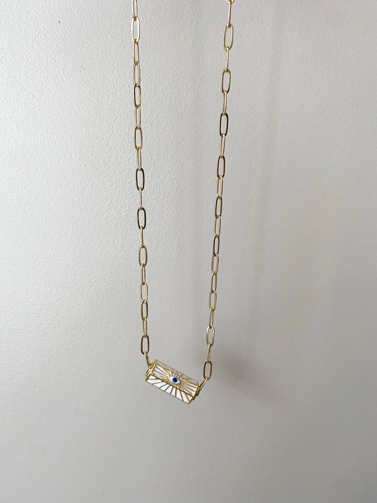 Collier chaîne amulette