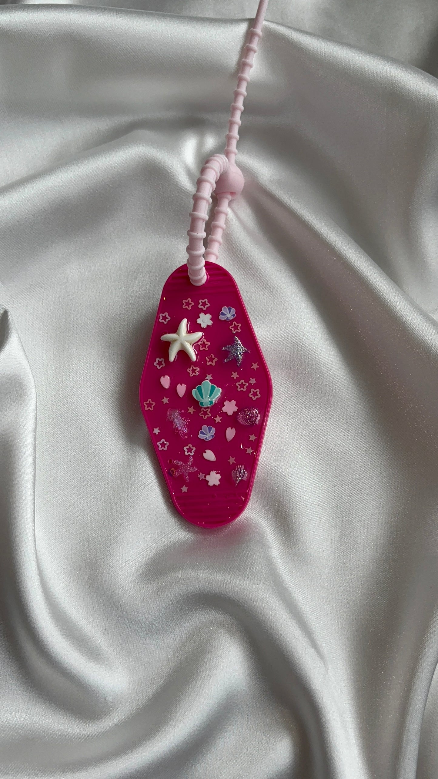 Portes-clés grigri HOT GIRLS