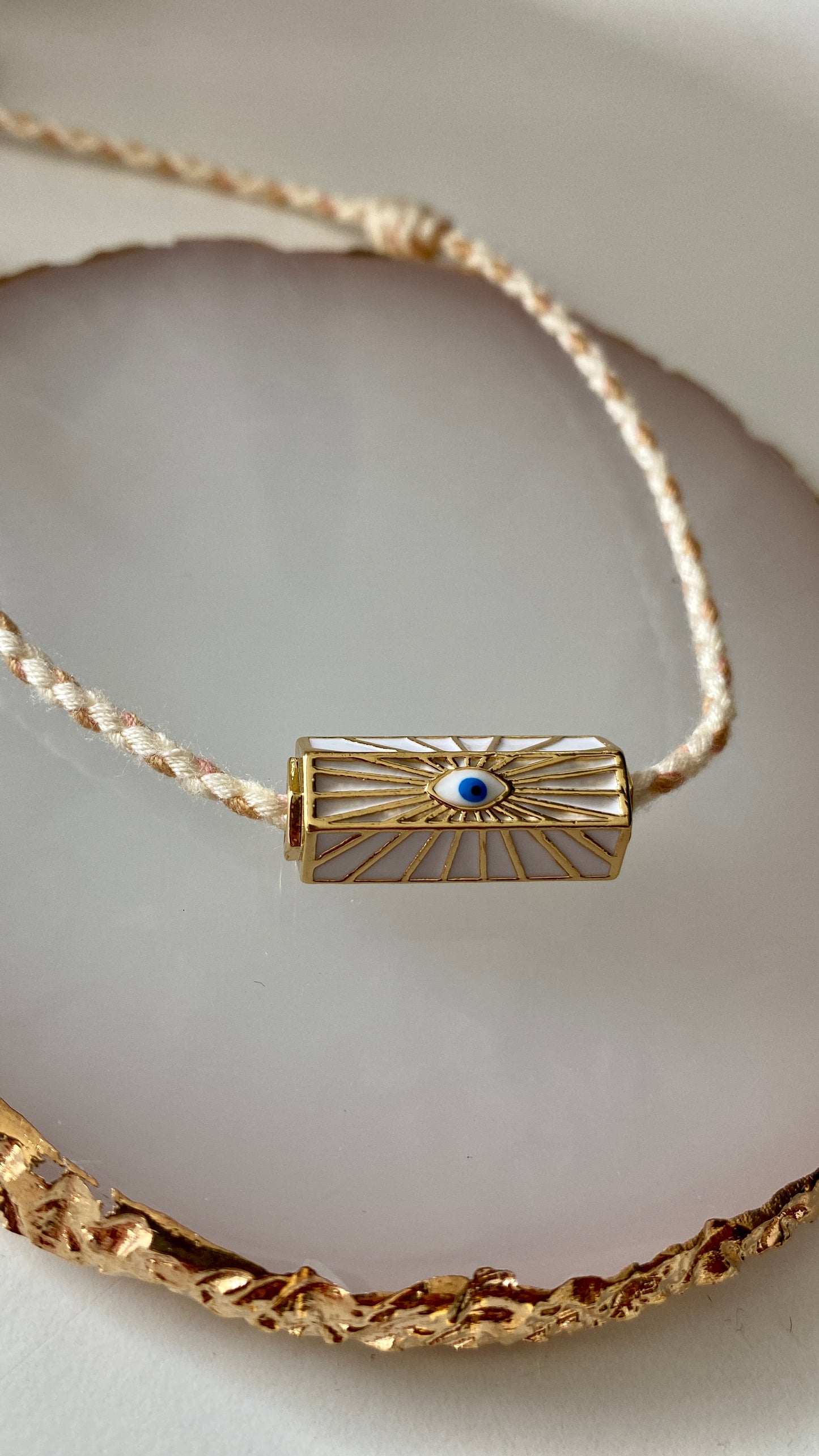 Collier cordon amulette